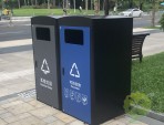 深圳市政道路240升兩分類箱體套桶桶罩